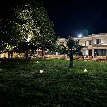 Orb Inn Sarandë Buitenkant foto