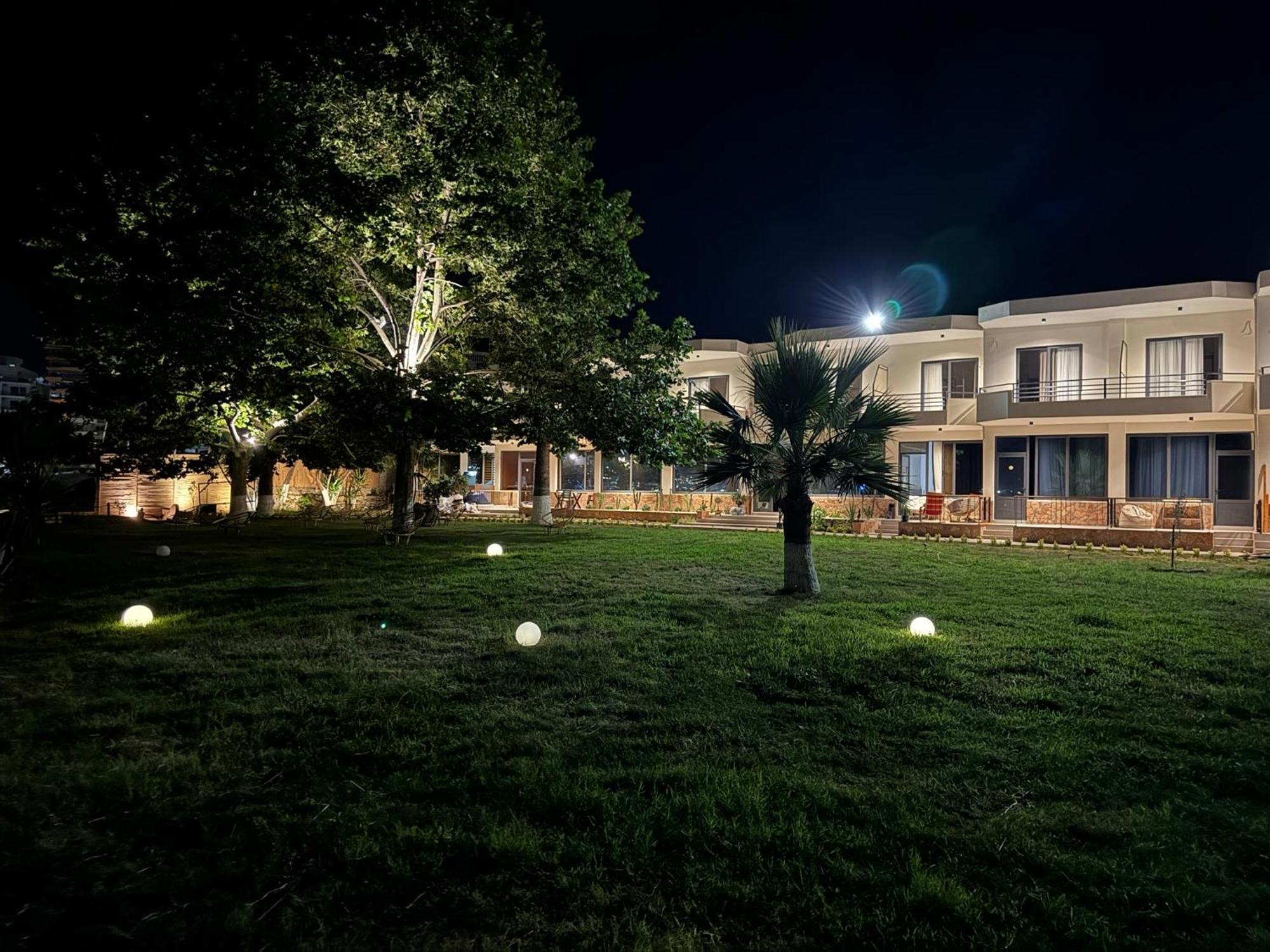 Orb Inn Sarandë Buitenkant foto